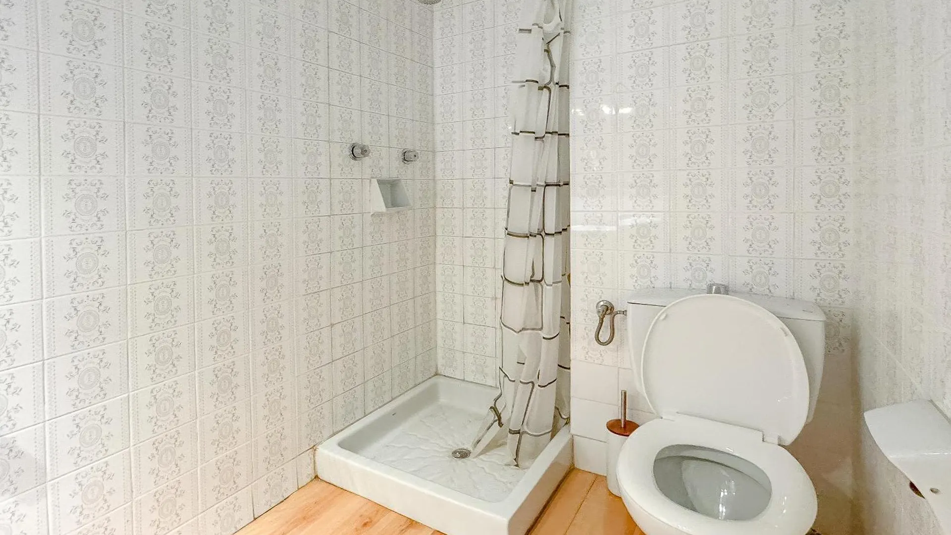 Lovely Rooms In Shared Apartment Gracia Neighborhood Barcelona 0*,  Spain