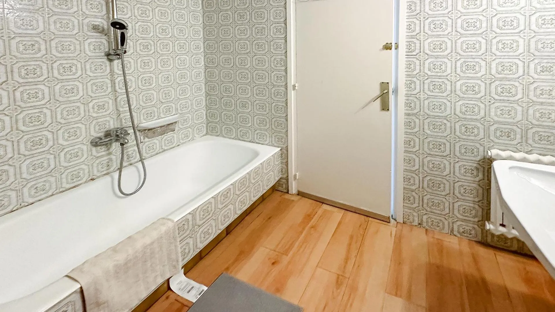 Lovely Rooms In Shared Apartment Gracia Neighborhood Barcelona España